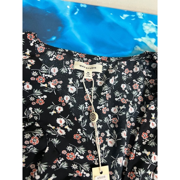 ☀️Max Studio Womens Floral Flutter Sleeve Wrap Tie Top Black Pink A703D39 M - Picture 3 of 11